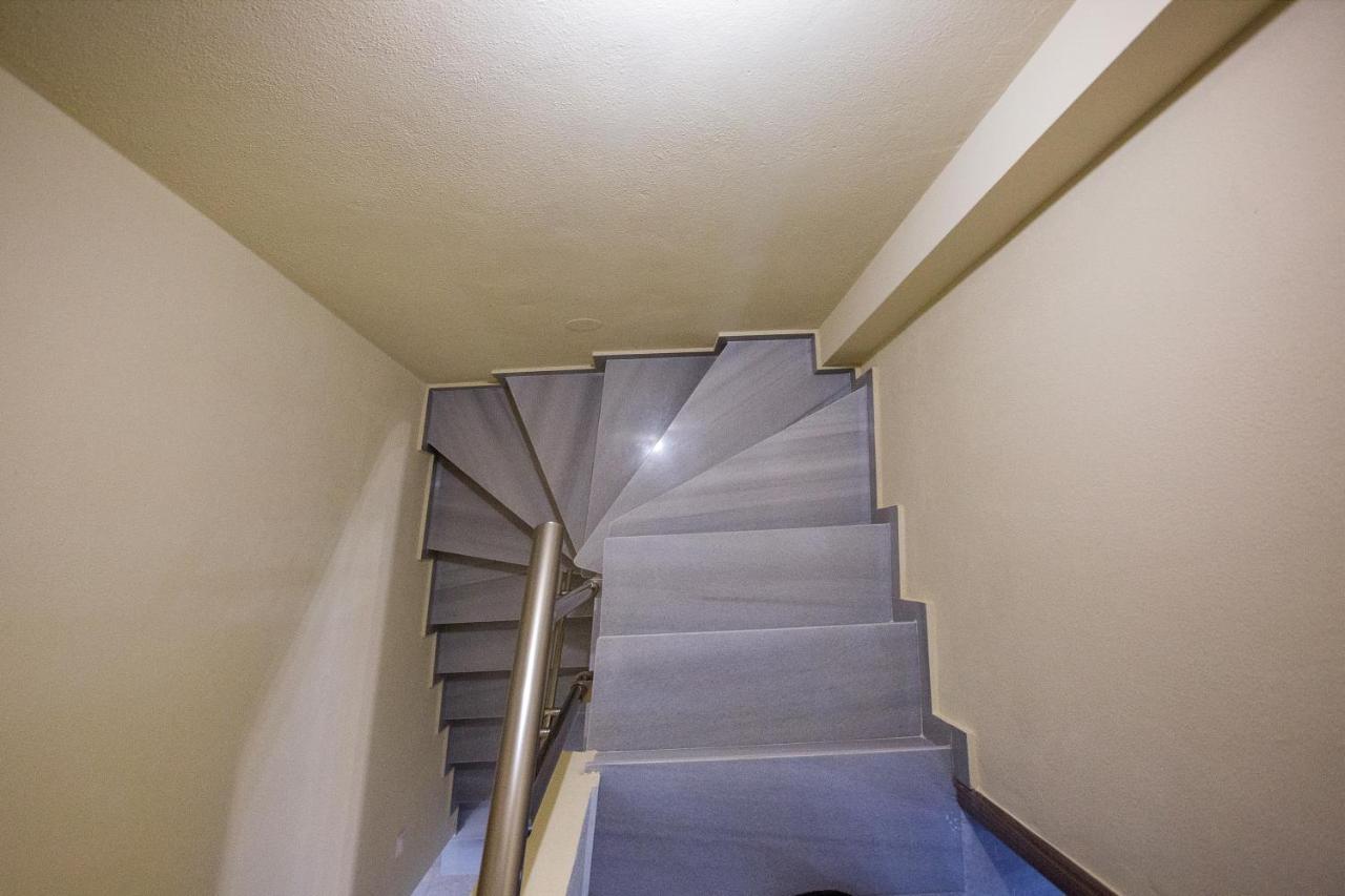 Rent House Diamond Apartment Nea Iraklitsa Bagian luar foto