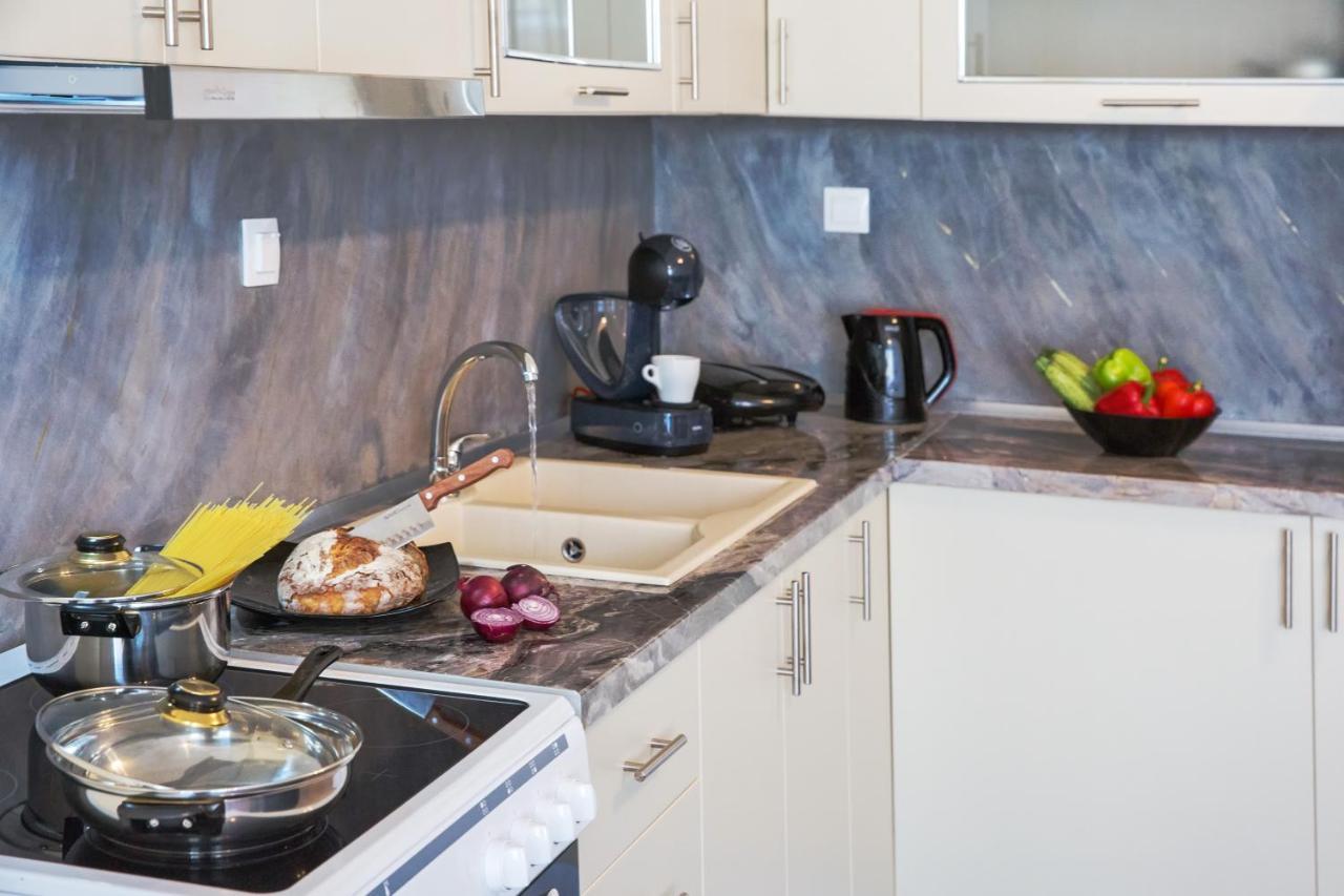Rent House Diamond Apartment Nea Iraklitsa Bagian luar foto